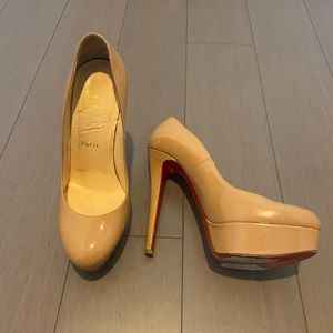 Christian Louboutin Bianca Pumps - Patent Cafe Nude - 37.5